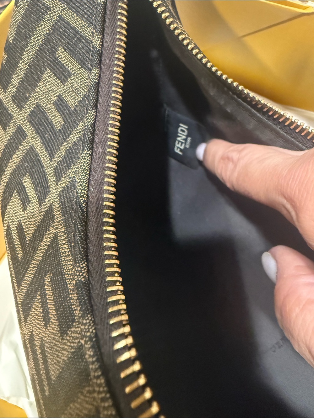 Fendi Brown and Black FF Logo Baguette Shoulder Bag with Gold Hardware - Picture 14 of 14
